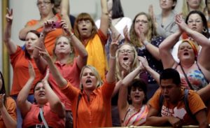 Oklahoma abortion providers still inundated with Texas women