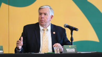 Photo of Veterans of Foreign Wars’ annual convention is welcomed by Missouri Gov. Parsons