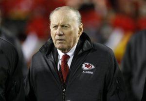 Hall of Fame Chiefs quarterback Len Dawson dies at 87