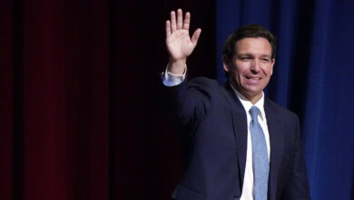 Photo of Oklahoma Governor endorses DeSantis’s 2024 presidential bid