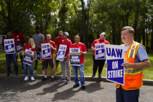 Strikes against automakers spread to 38 locations in 20 states, Stellantis and GM are targeted