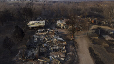 Photo of Firefighters race to corral Texas wildfires before a weekend of hot, windy weather