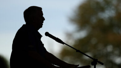 Photo of Missouri governor rescinds purchasing goals order for businesses owned by women and minorities