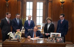 Governor Kehoe Signs Eo 25 18