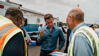 Photo of Hawley surveys tornado damage, puts insurance companies on notice