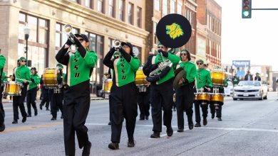 Photo of MSSU preps for homecoming parade in downtown Joplin