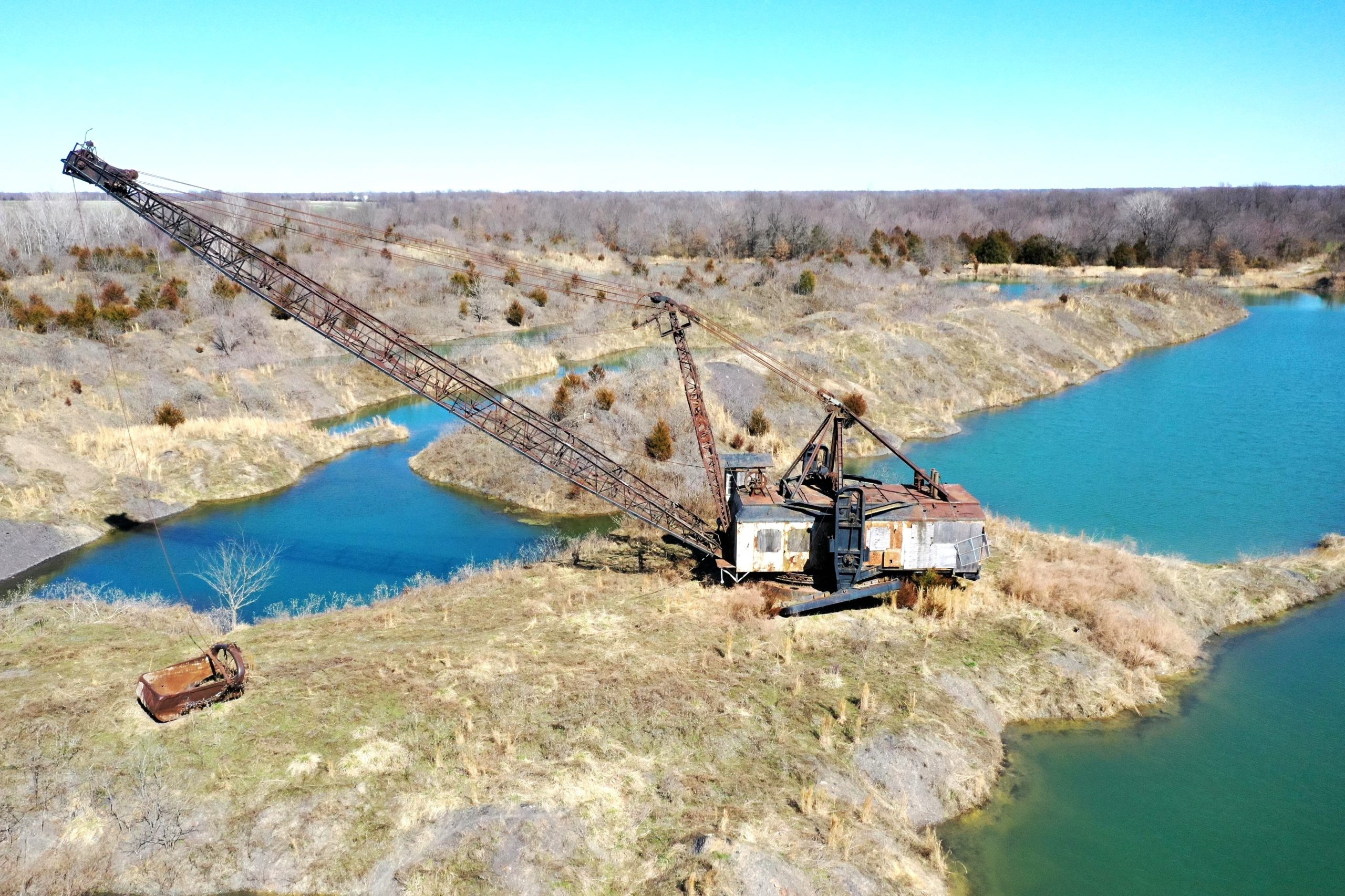 Page 618 Walking Dragline begins its journey to Franklin, Kansas